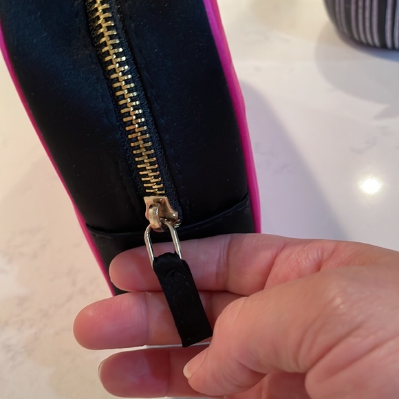 🎀Prada Vanity Case Candy Pink/Gold new - Picture 13 of 17